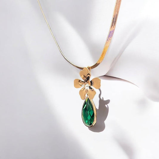 Emerald Blossom Gold Pendant – Timeless Elegance by MIORA